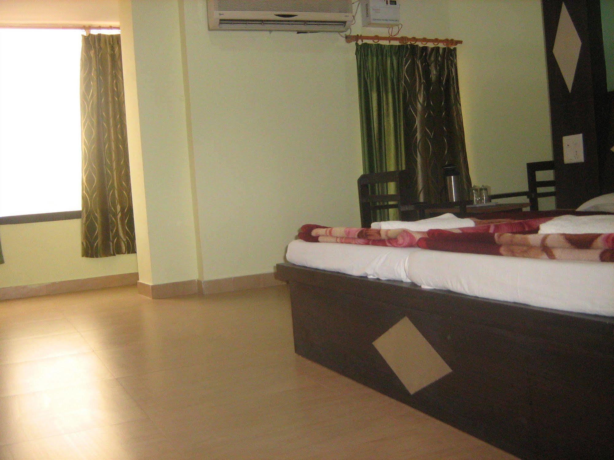 Hotel Gyan Haridwar Exterior photo