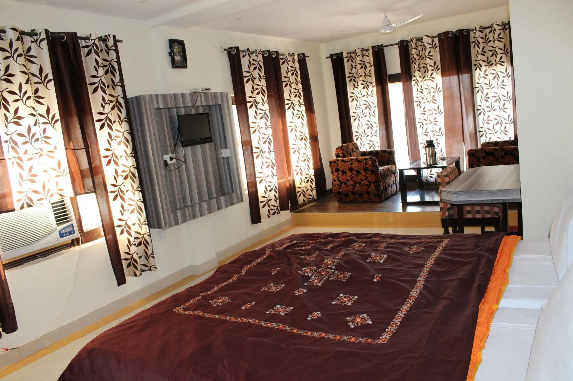 Hotel Gyan Haridwar Exterior photo